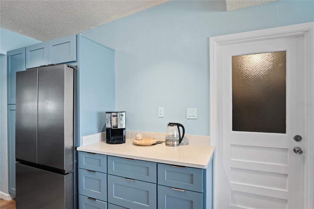 1840 N POWERS DRIVE gallery image #11