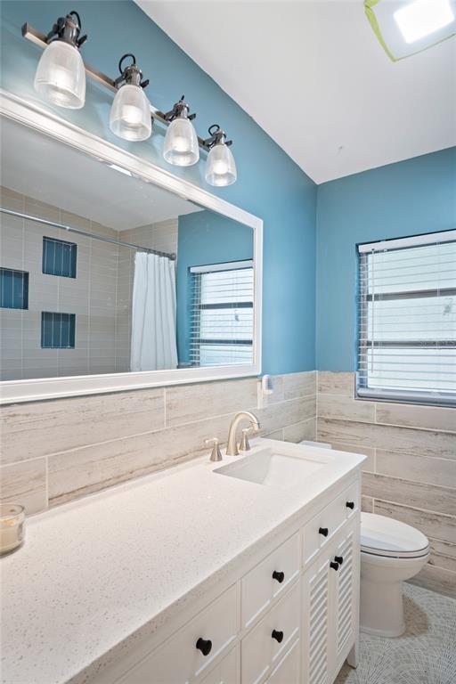 1840 N POWERS DRIVE gallery image #14
