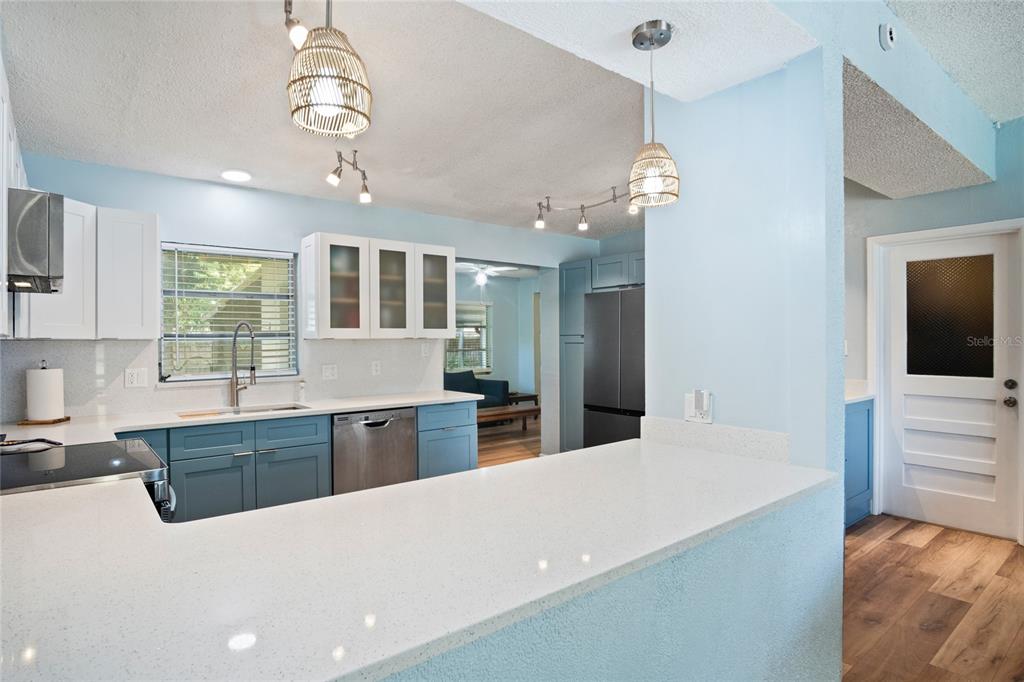 1840 N POWERS DRIVE gallery image #8