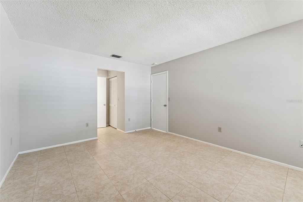 2640 WOODGATE LANE UNIT F6