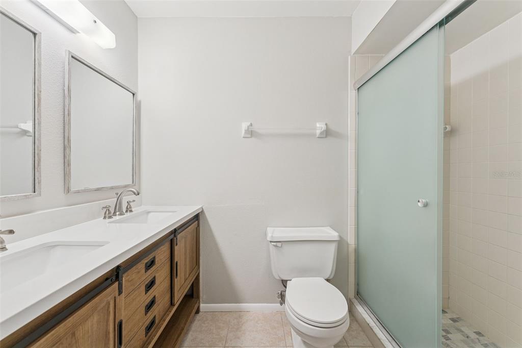 2640 WOODGATE LANE UNIT F6