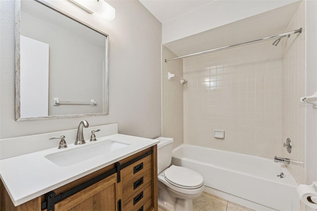 2640 WOODGATE LANE UNIT F6