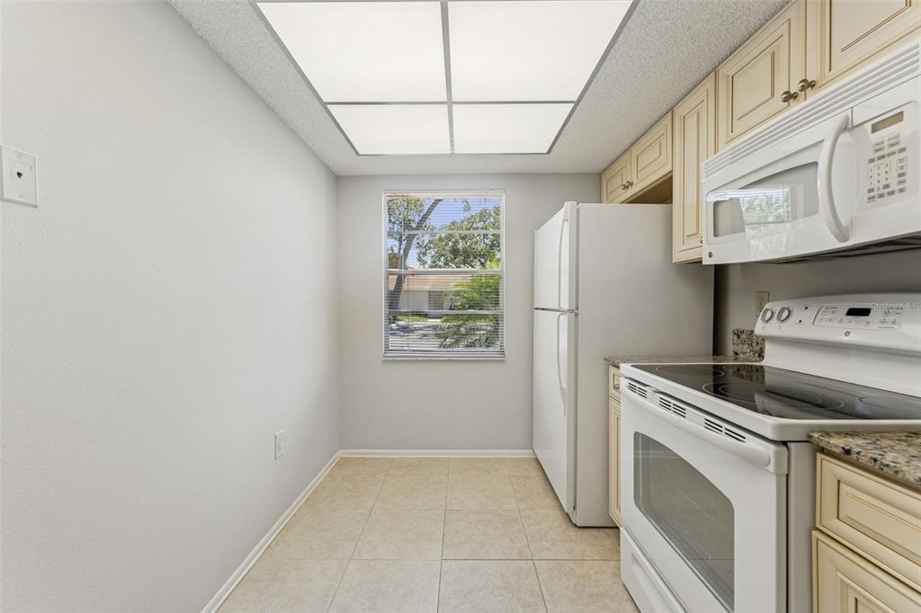 2640 WOODGATE LANE UNIT F6