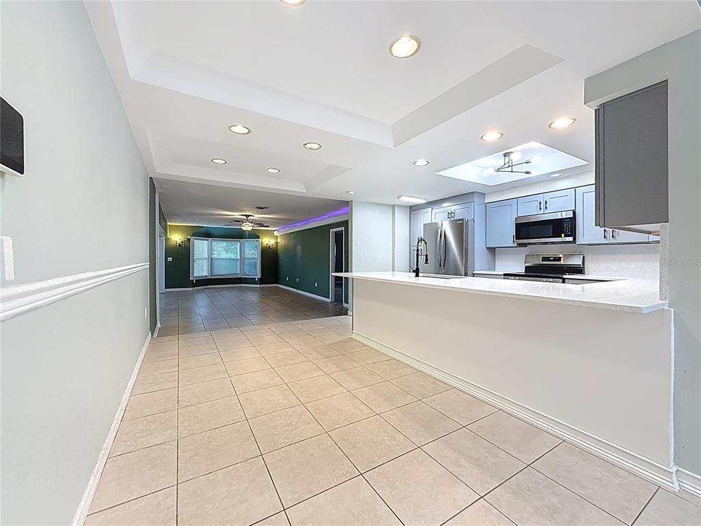 307 FERN CLIFF AVENUE gallery image #11
