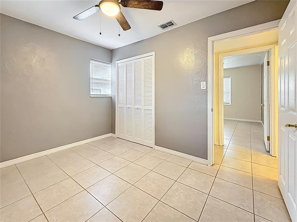 307 FERN CLIFF AVENUE gallery image #35