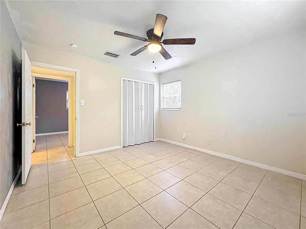 307 FERN CLIFF AVENUE gallery image #36