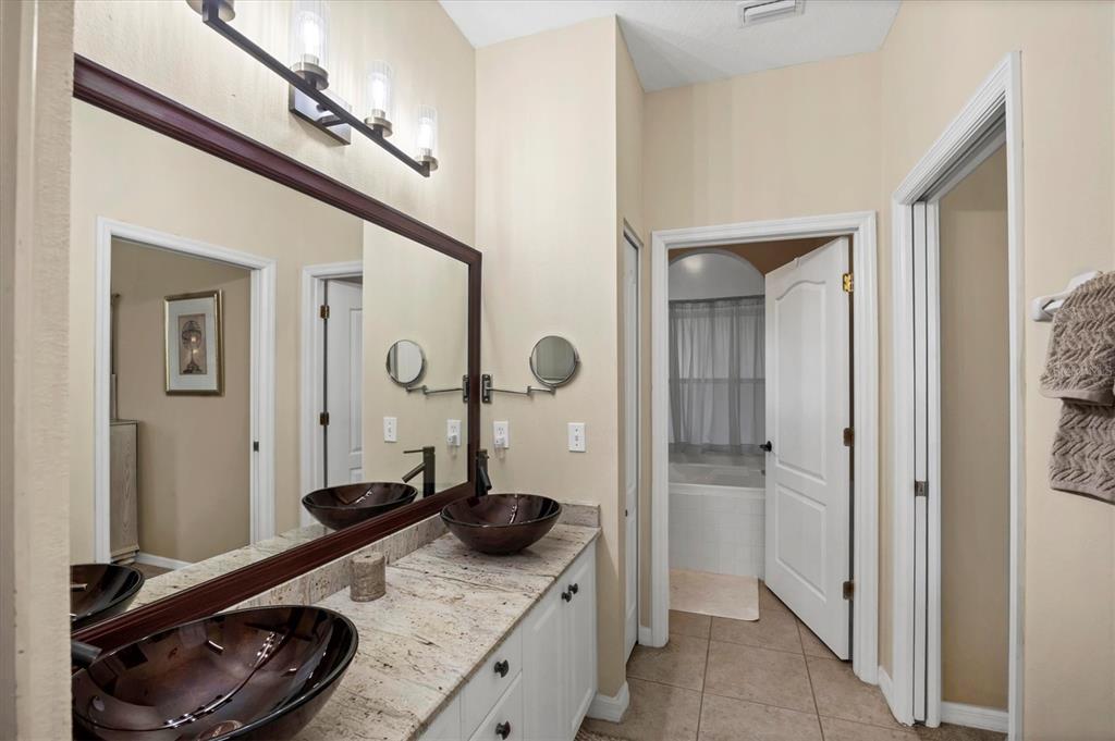 5111 PEPPERMILL COURT