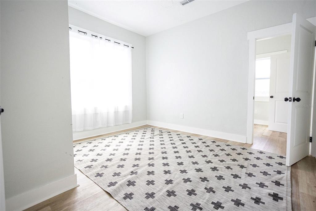 1307 E 20TH AVENUE gallery image #31