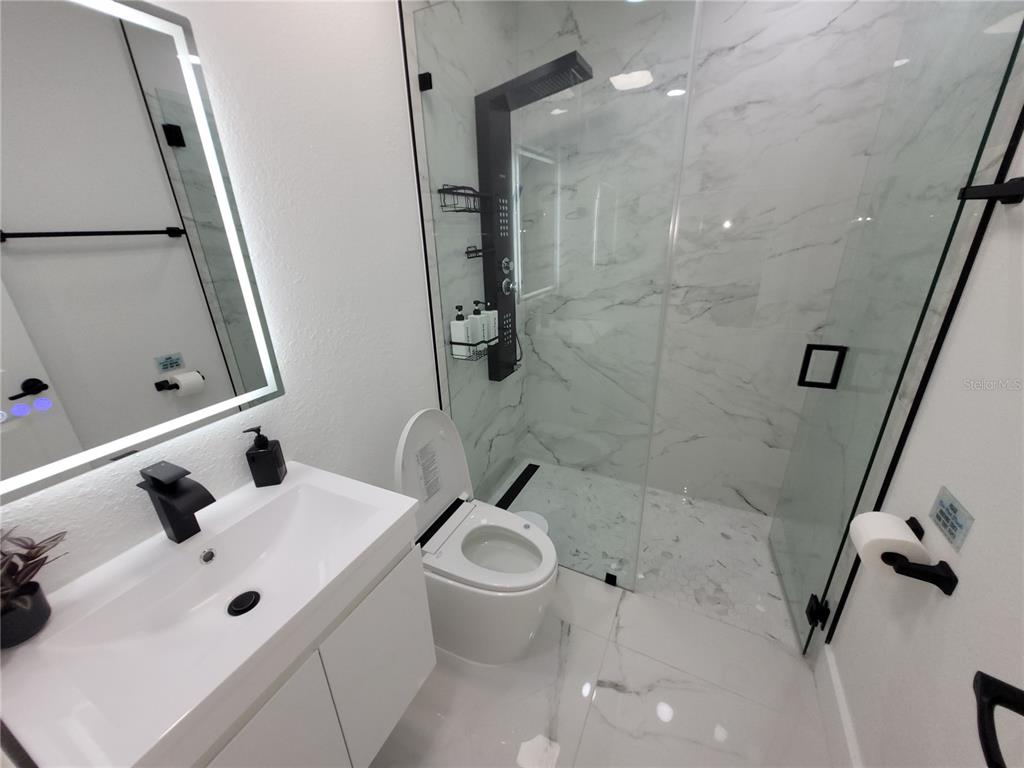 105 FOREST PARK AVENUE gallery image #18