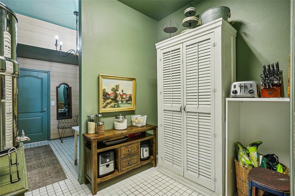 11325 HIDDEN VALLEY LANE gallery image #28