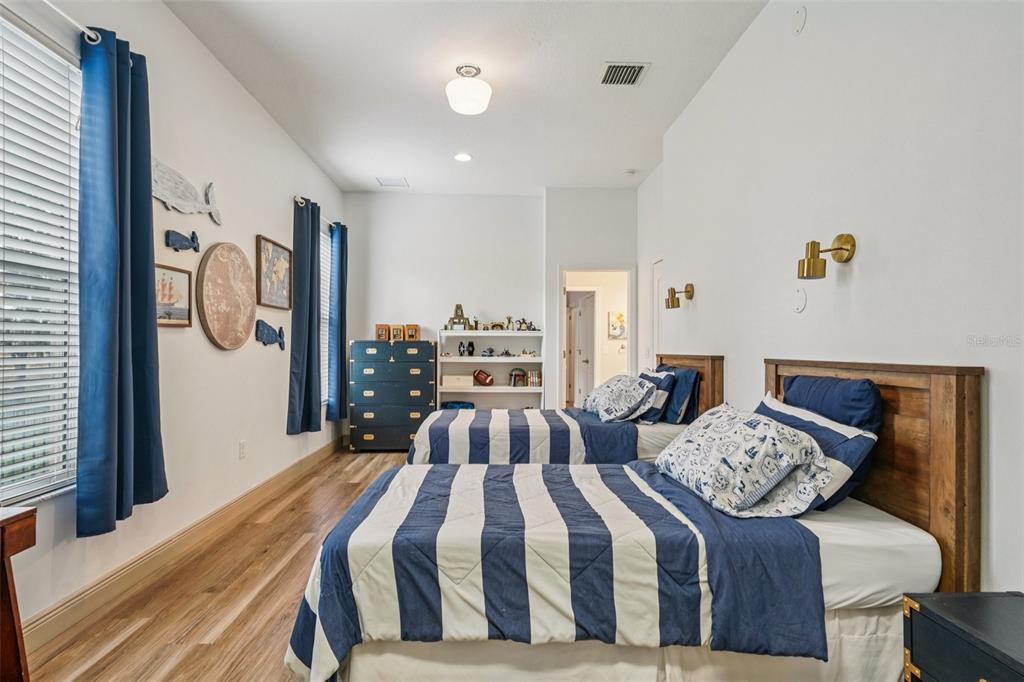 11325 HIDDEN VALLEY LANE gallery image #33