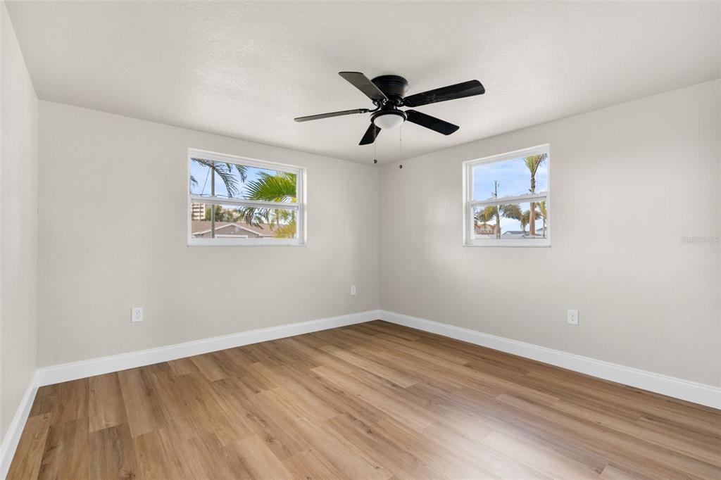 13804 VICTOR AVENUE gallery image #18