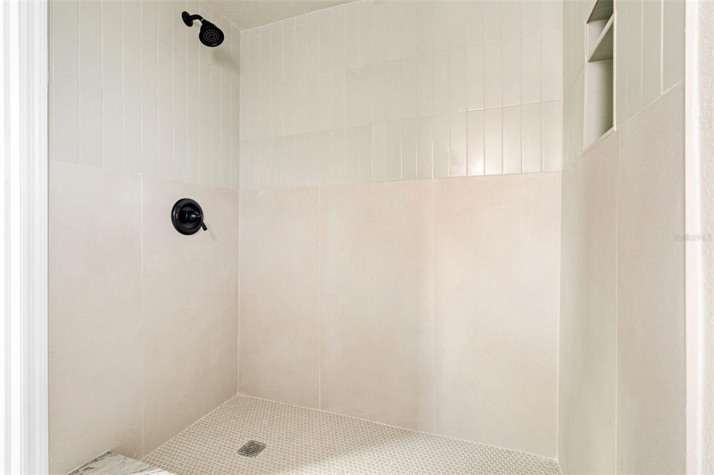 13804 VICTOR AVENUE gallery image #26
