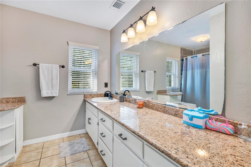 811 FAIRLINGTON DRIVE gallery image #22