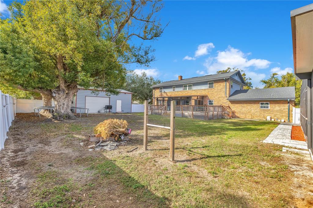 811 FAIRLINGTON DRIVE gallery image #35