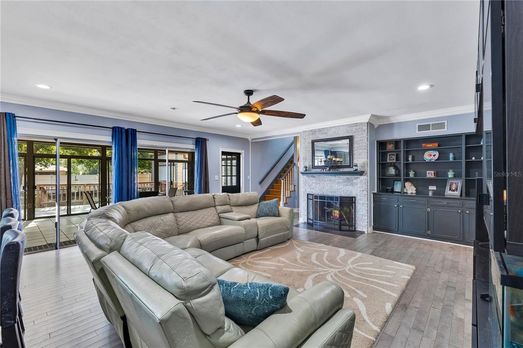 811 FAIRLINGTON DRIVE gallery image #6