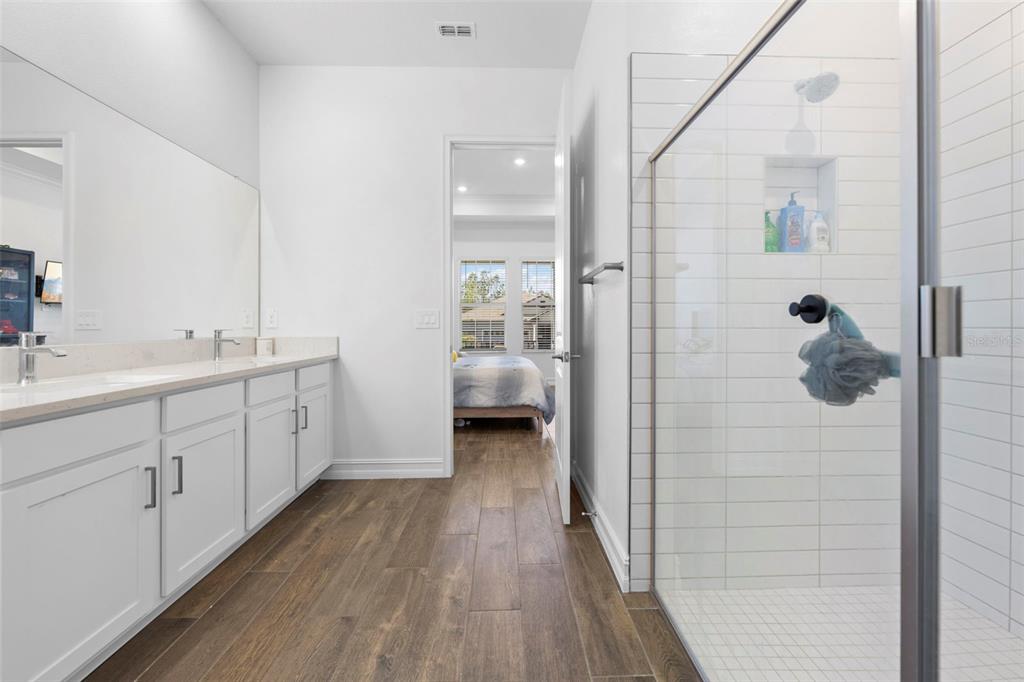 4898 SOUTHERN VALLEY LOOP gallery image #17