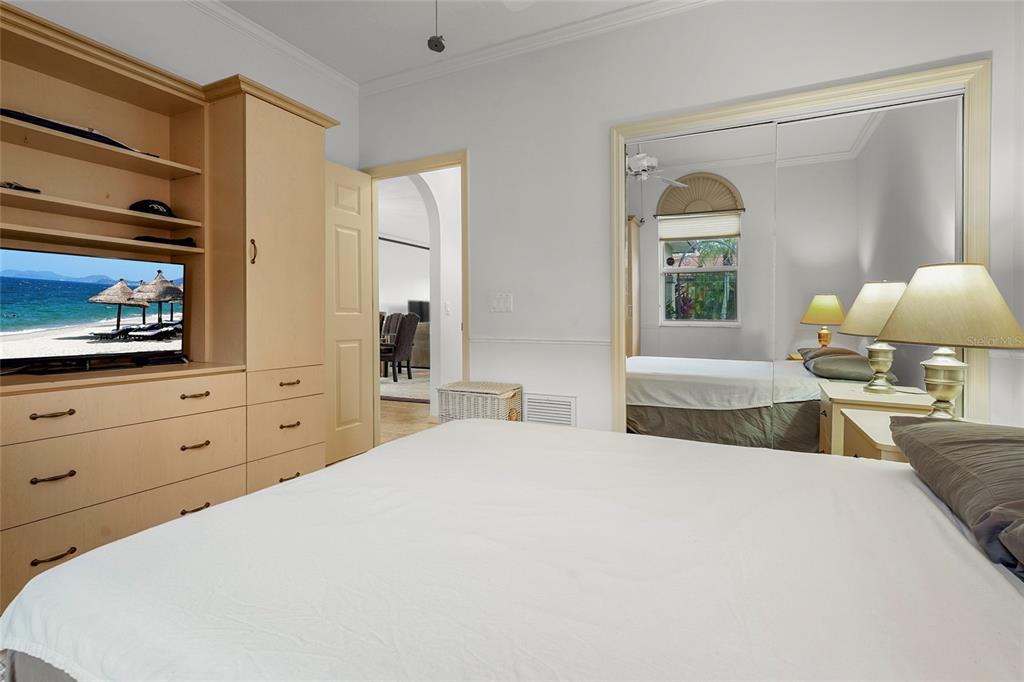 3350 W CHELMSFORD COURT UNIT 1