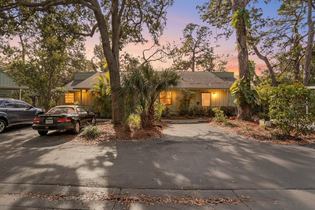 5014 BARRINGTON CIRCLE UNIT 21