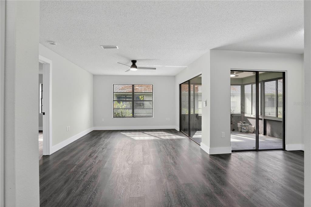5014 BARRINGTON CIRCLE UNIT 21