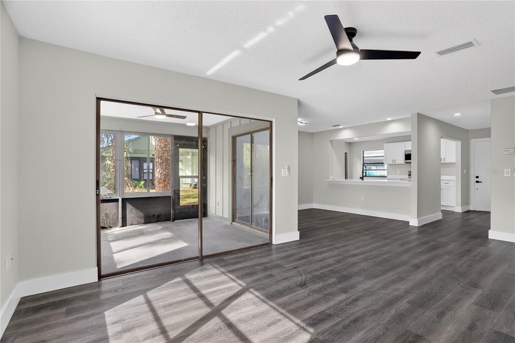 5014 BARRINGTON CIRCLE UNIT 21