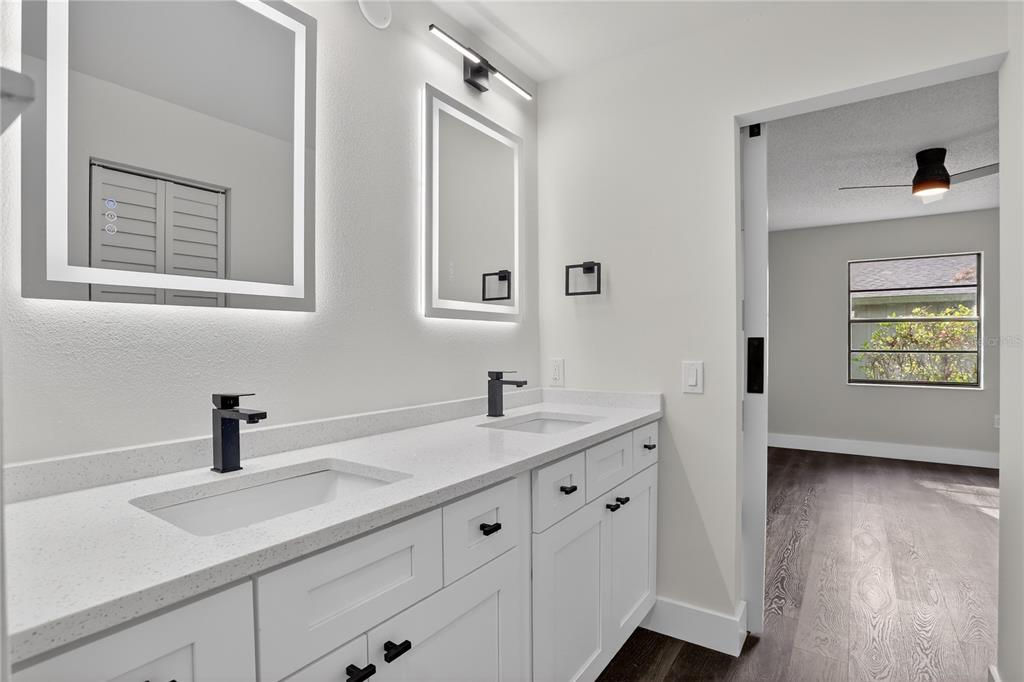 5014 BARRINGTON CIRCLE UNIT 21