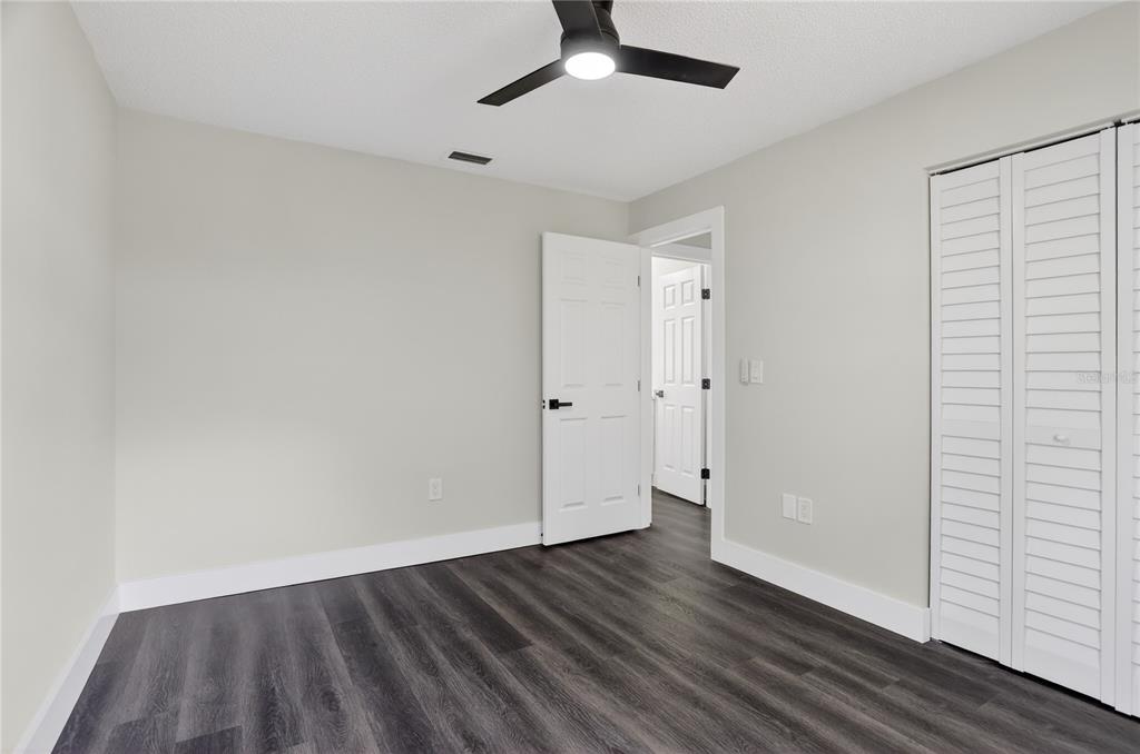 5014 BARRINGTON CIRCLE UNIT 21