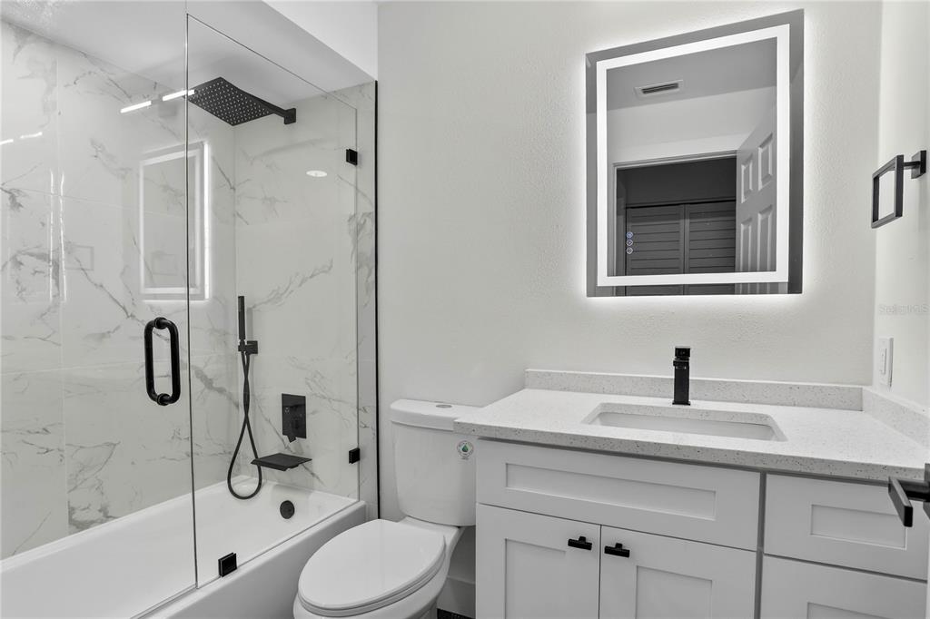 5014 BARRINGTON CIRCLE UNIT 21
