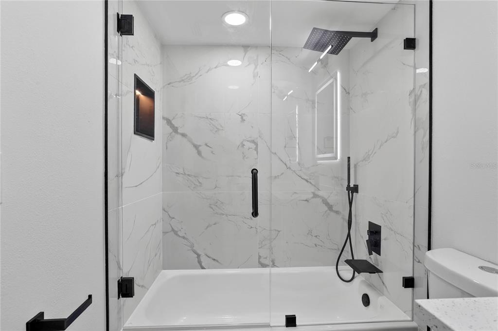 5014 BARRINGTON CIRCLE UNIT 21