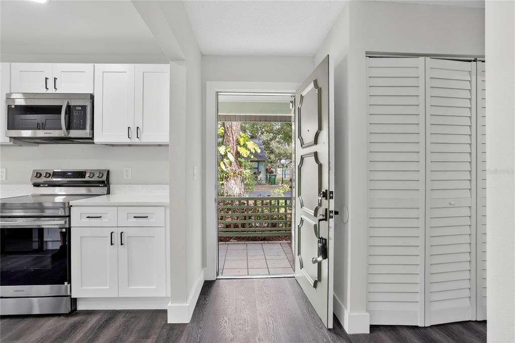 5014 BARRINGTON CIRCLE UNIT 21