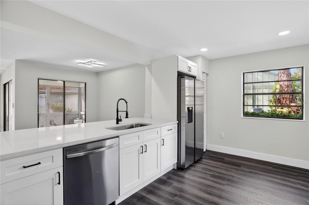 5014 BARRINGTON CIRCLE UNIT 21