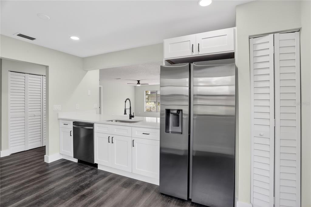 5014 BARRINGTON CIRCLE UNIT 21