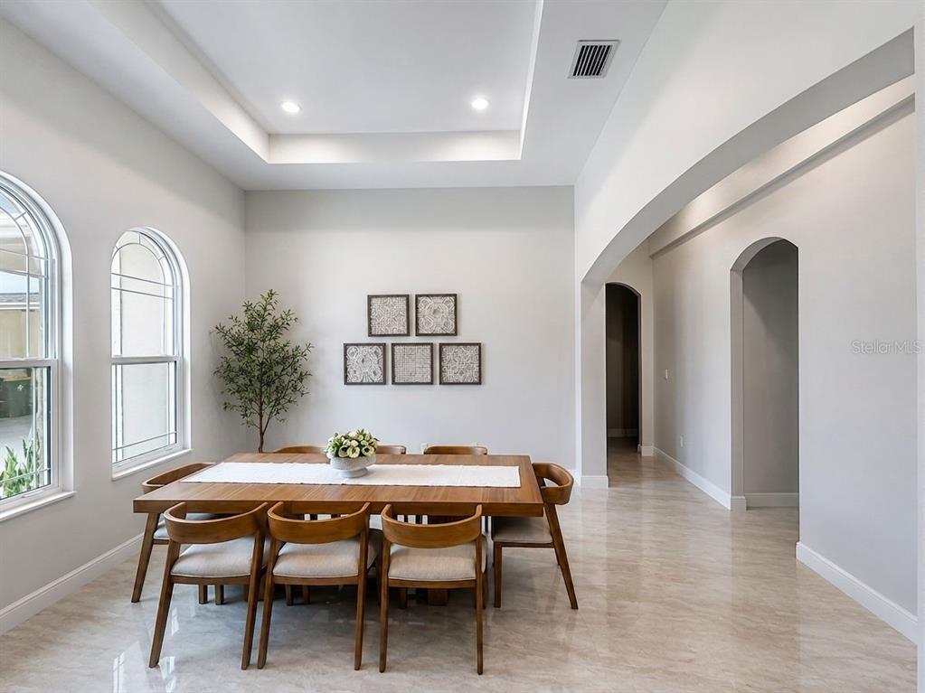 10700 PONTOFINO CIRCLE gallery image #10