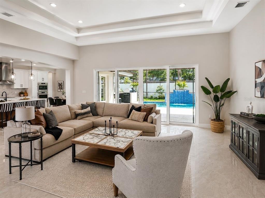 10700 PONTOFINO CIRCLE gallery image #15