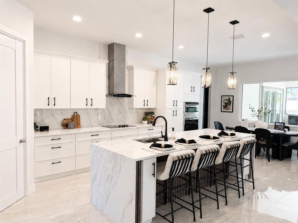 10700 PONTOFINO CIRCLE gallery image #21