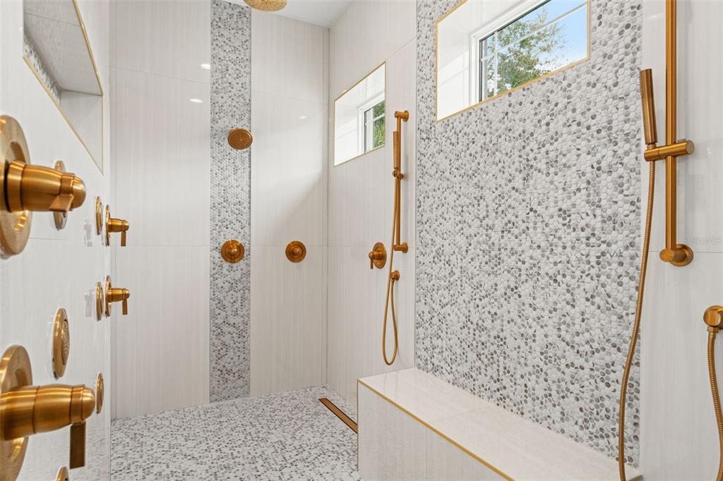 10700 PONTOFINO CIRCLE gallery image #37