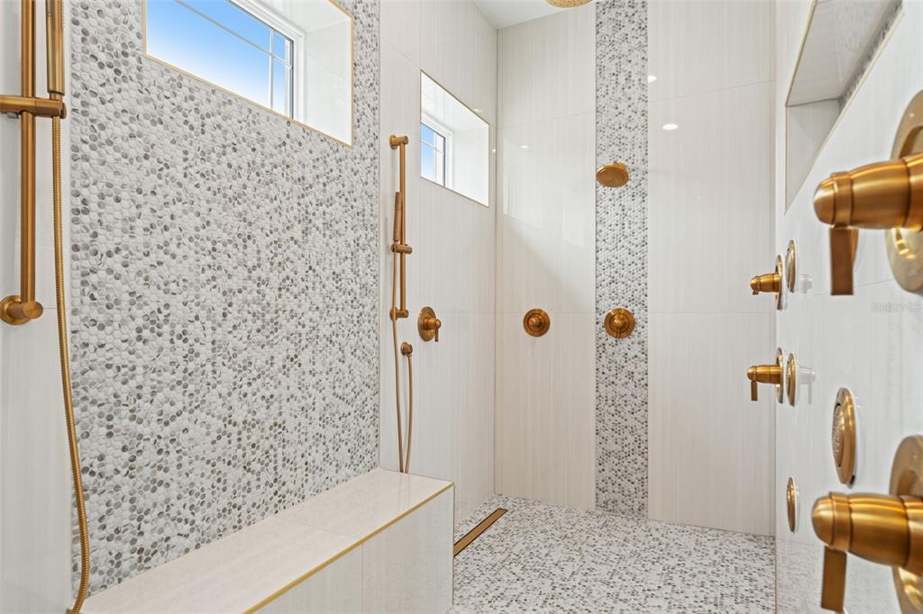 10700 PONTOFINO CIRCLE gallery image #39