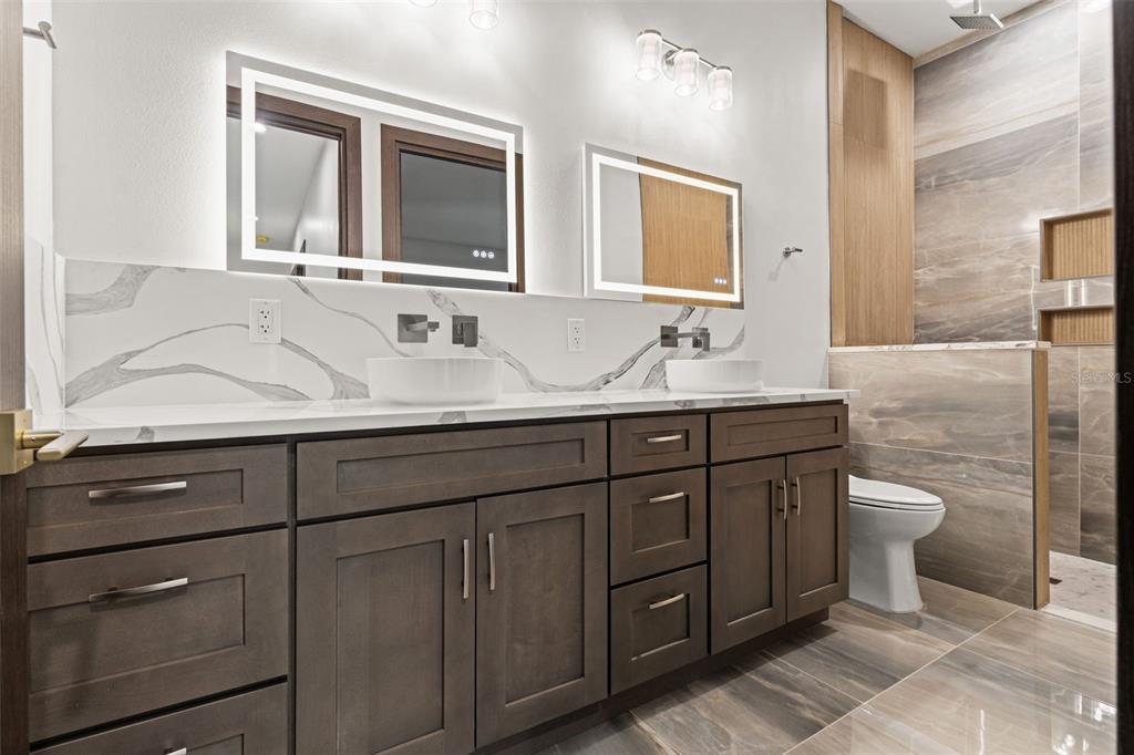 10700 PONTOFINO CIRCLE gallery image #53