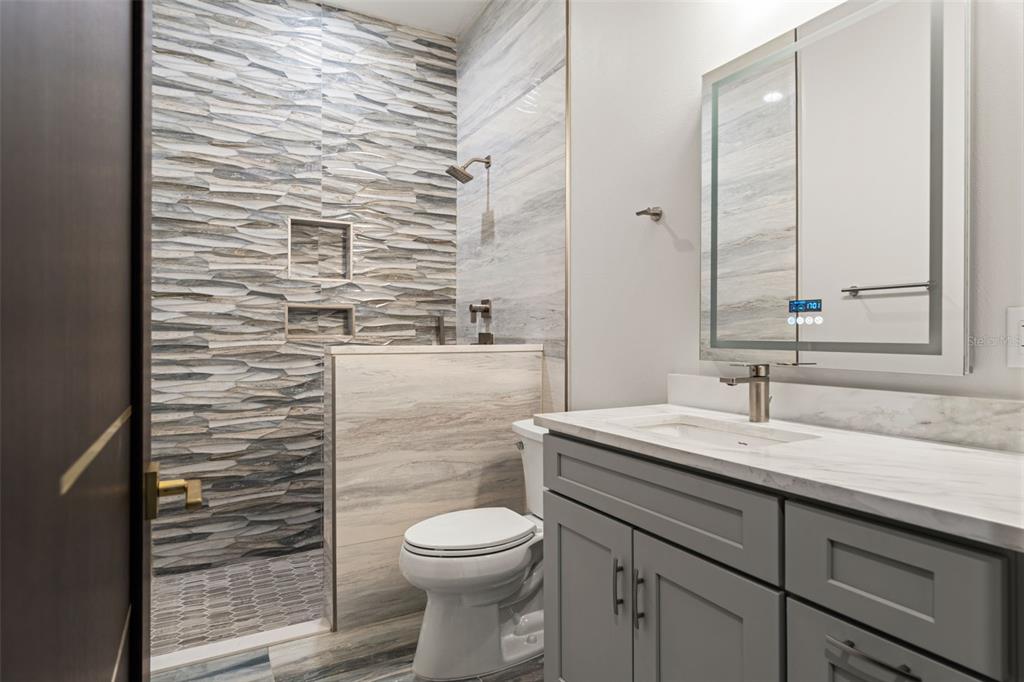 10700 PONTOFINO CIRCLE gallery image #56