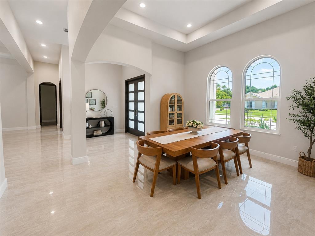 10700 PONTOFINO CIRCLE gallery image #8
