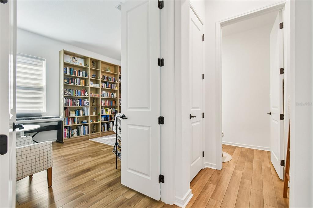 13816 SHARP HAWK DRIVE gallery image #25