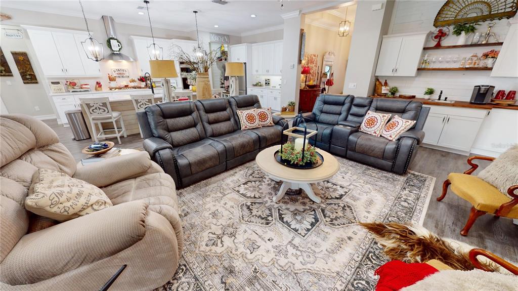 4801 MAJESTIC HILLS LOOP gallery image #20