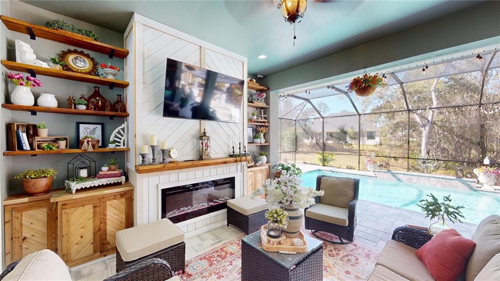 4801 MAJESTIC HILLS LOOP gallery image #9