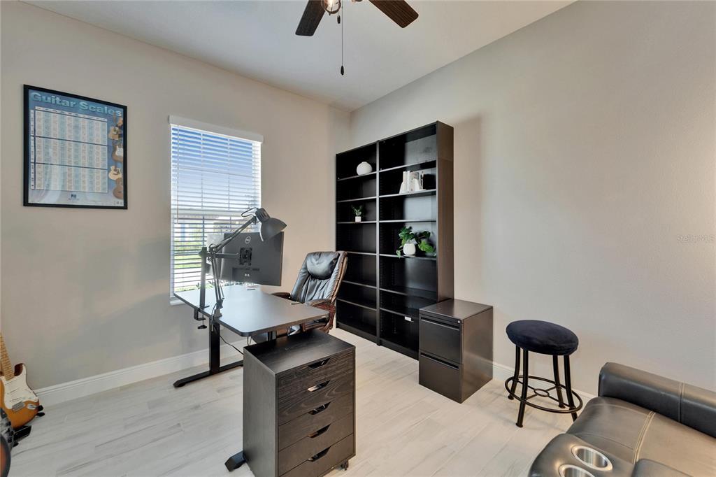 14239 SWISS BRIDGE DRIVE gallery image #13