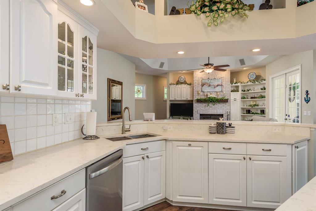6207 CLAIRE DE LUNE COURT gallery image #26