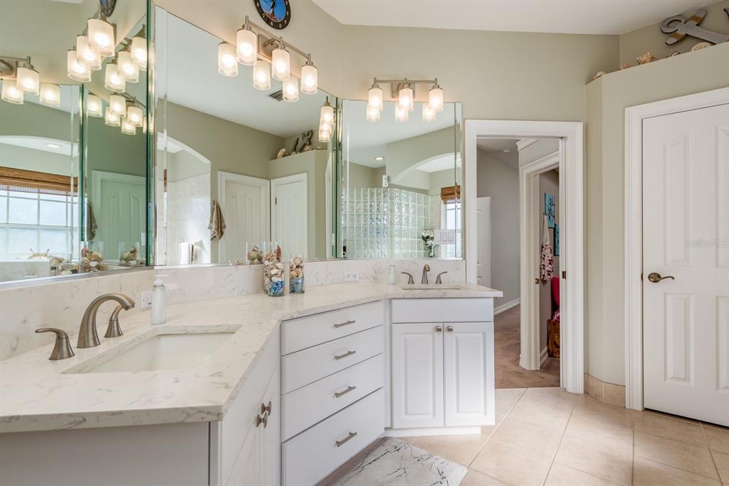6207 CLAIRE DE LUNE COURT gallery image #31