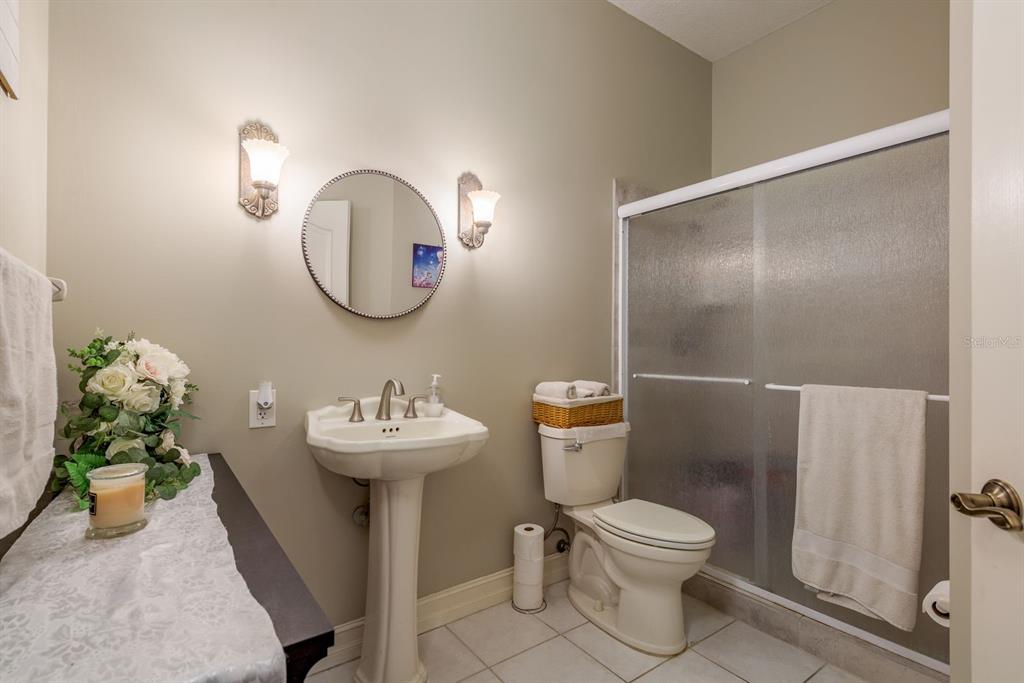 6207 CLAIRE DE LUNE COURT gallery image #37