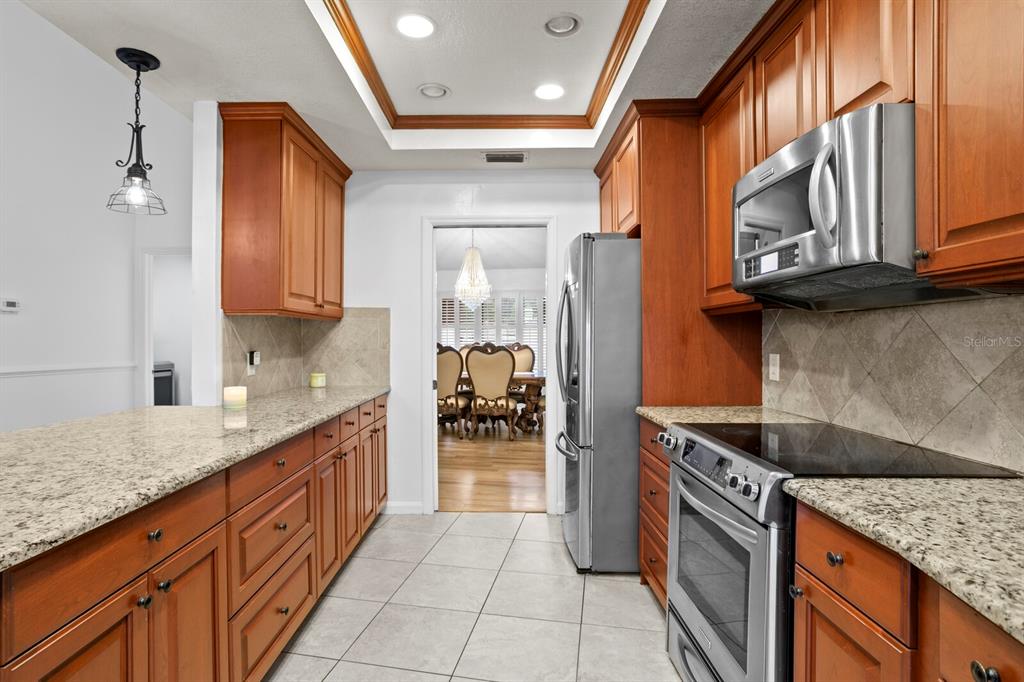 11504 MOFFAT PLACE gallery image #18
