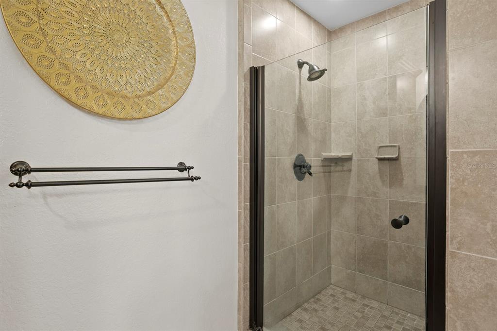 11504 MOFFAT PLACE gallery image #25