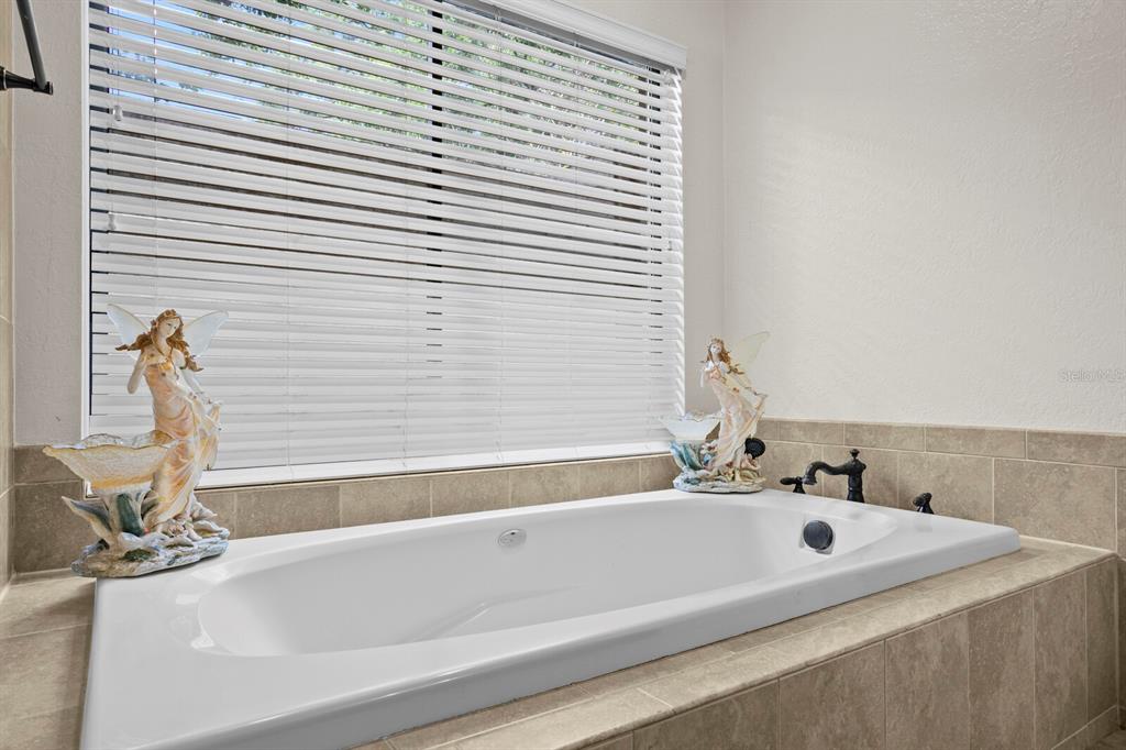 11504 MOFFAT PLACE gallery image #26